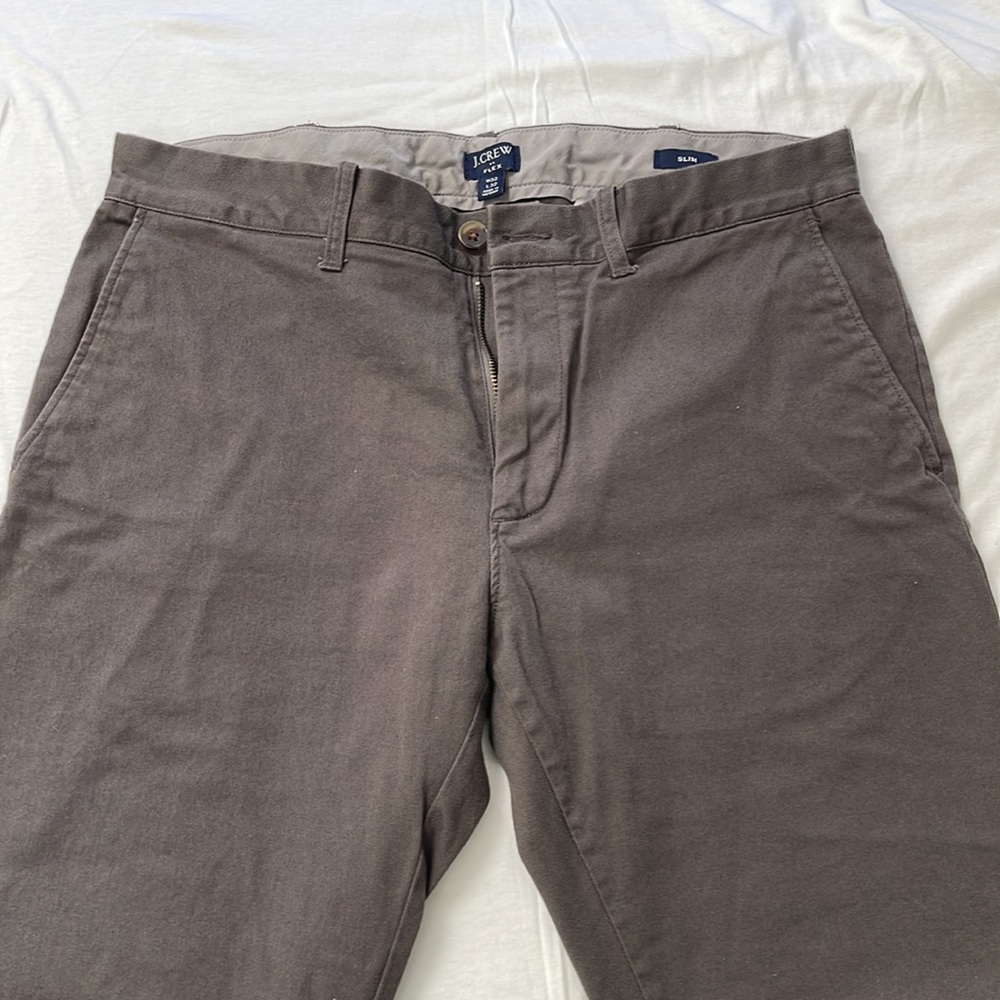 32x32 J. Crew Chino pants. Grey.